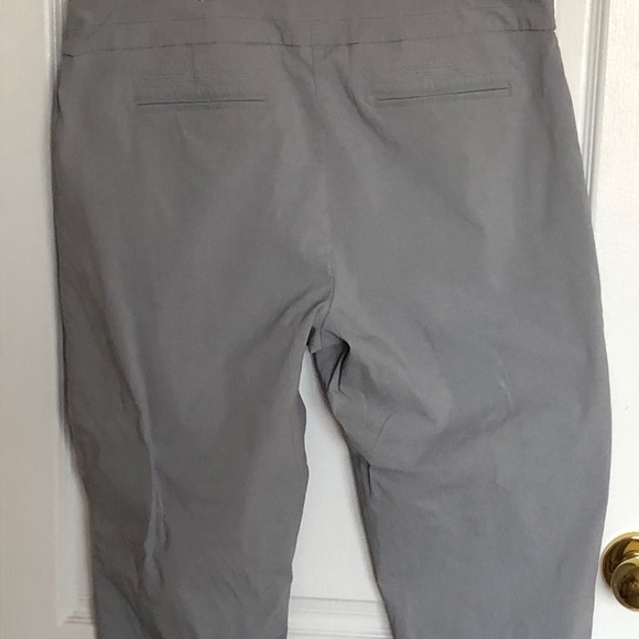 Reitmans Gray Capris - Picture 2 of 5